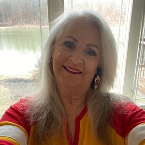 Meet your Posher, Debbie